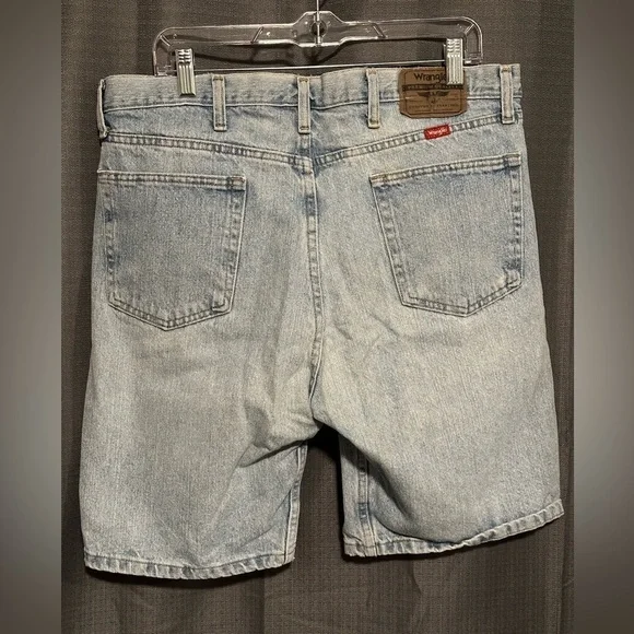 Wrangler Men’s Light Denim Jean Shorts - Picture 2 of 4